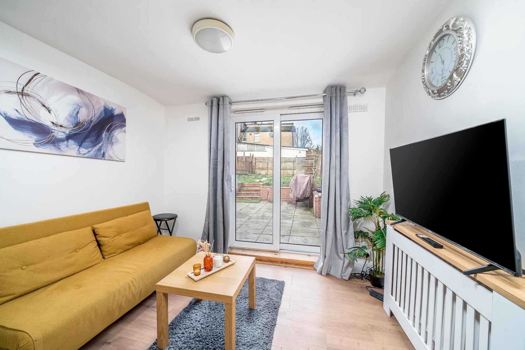 Cozy & Comfy Woodgreen Station 2br 2mins To Metro 20mins To Apartment
