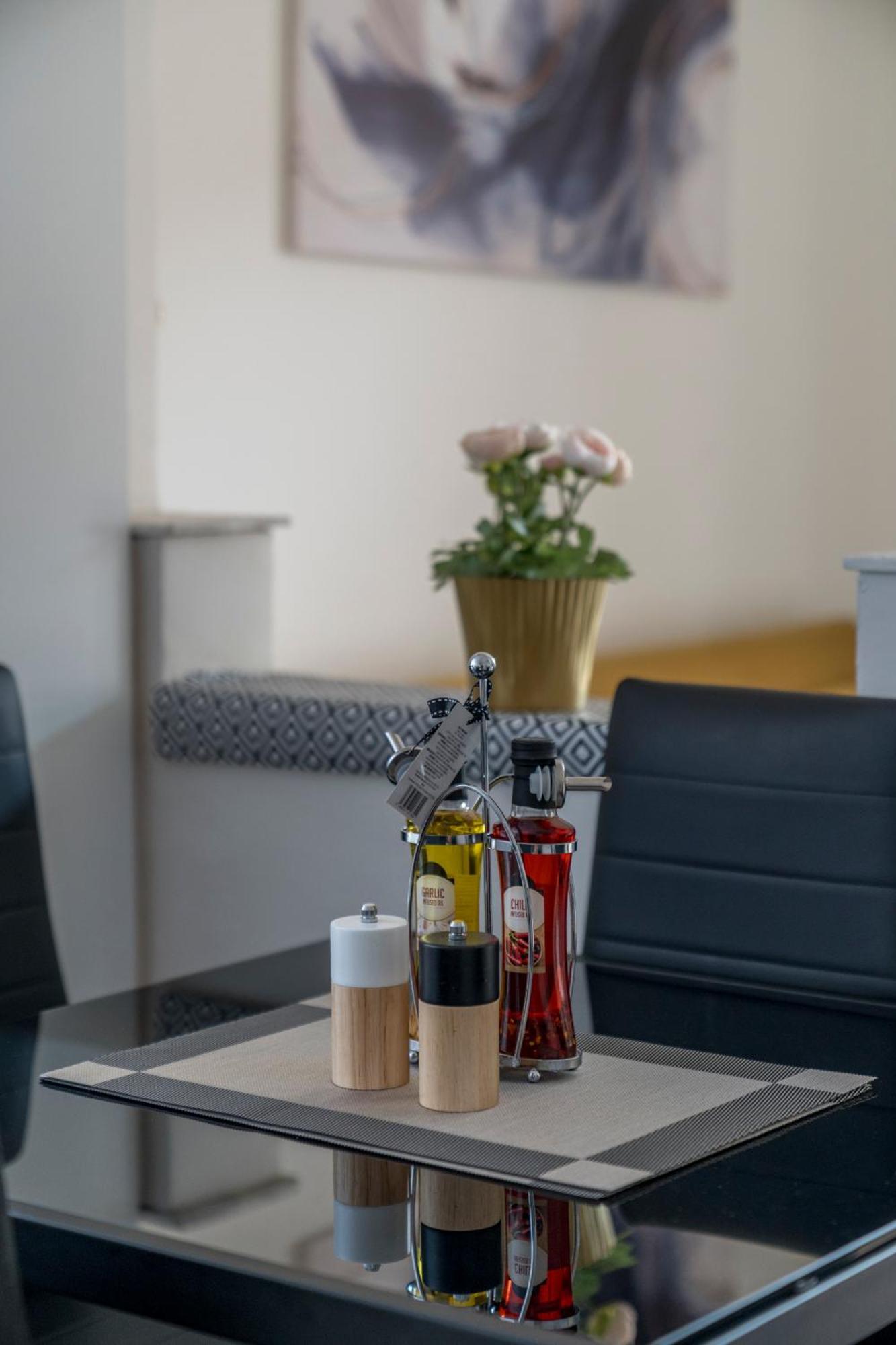 Cozy & Comfy Woodgreen Station 2br 2mins To Metro 20mins To *