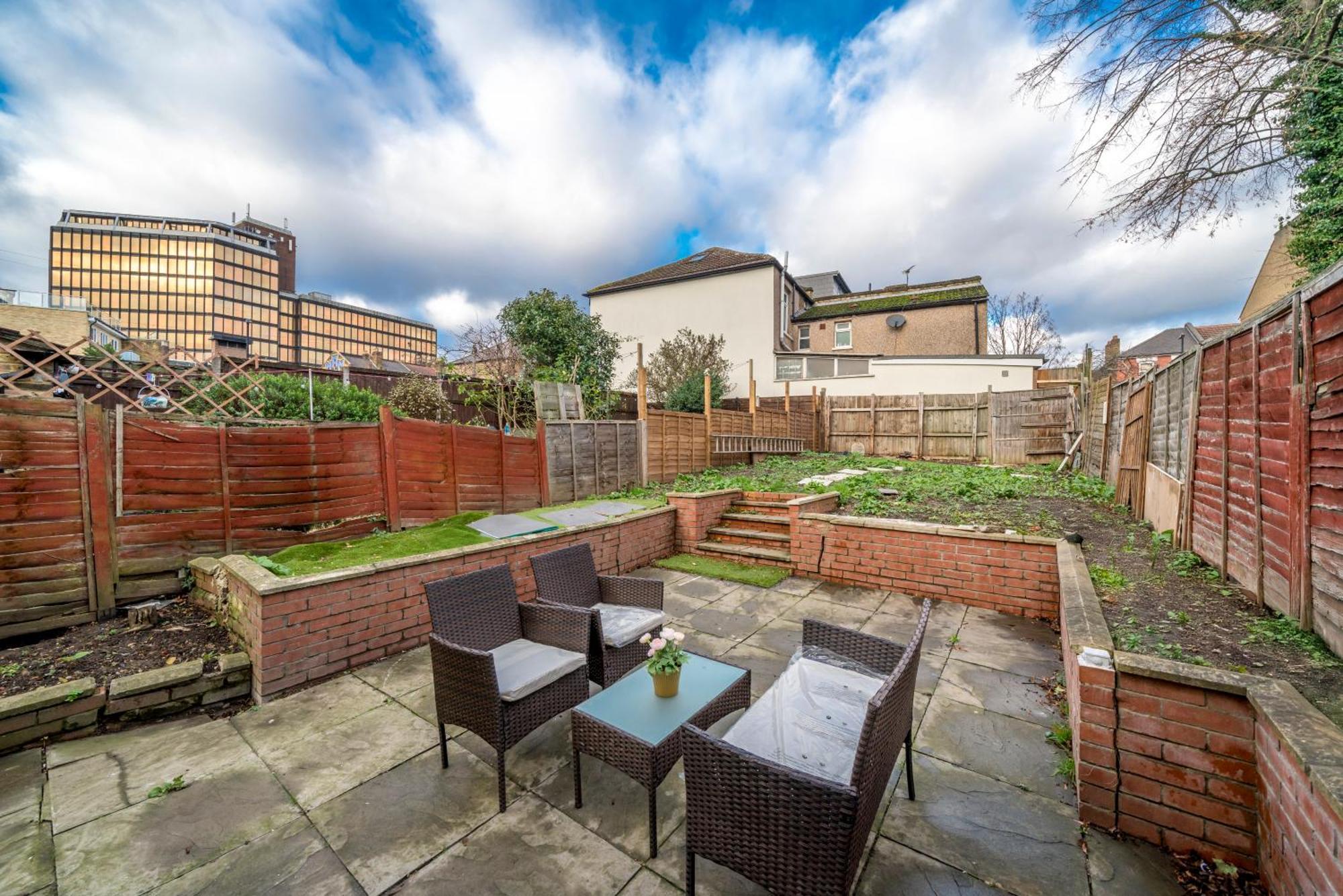 Cozy & Comfy Woodgreen Station 2br 2mins To Metro 20mins To Apartment *