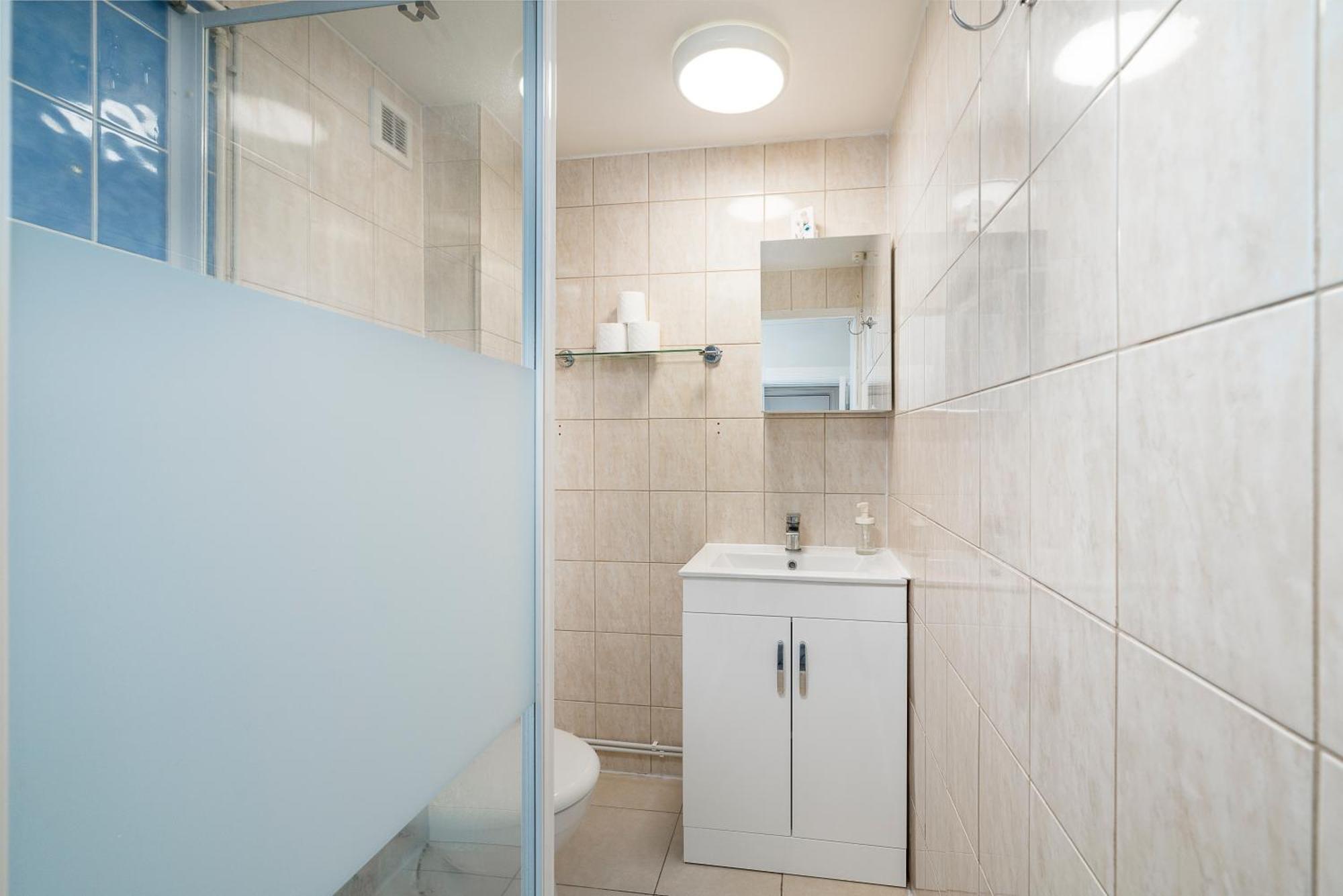 Cozy & Comfy Woodgreen Station 2br 2mins To Metro 20mins To Apartment