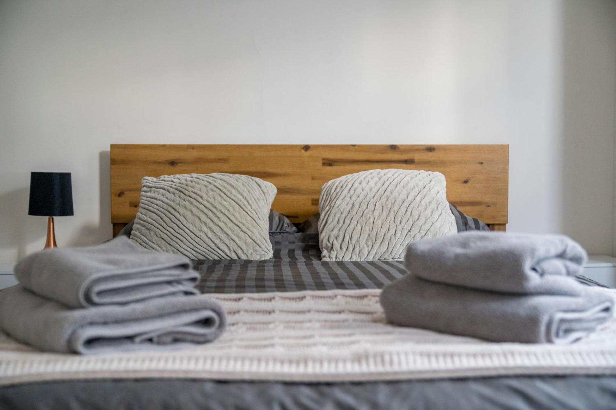Cozy & Comfy Woodgreen Station 2br 2mins To Metro 20mins To * London