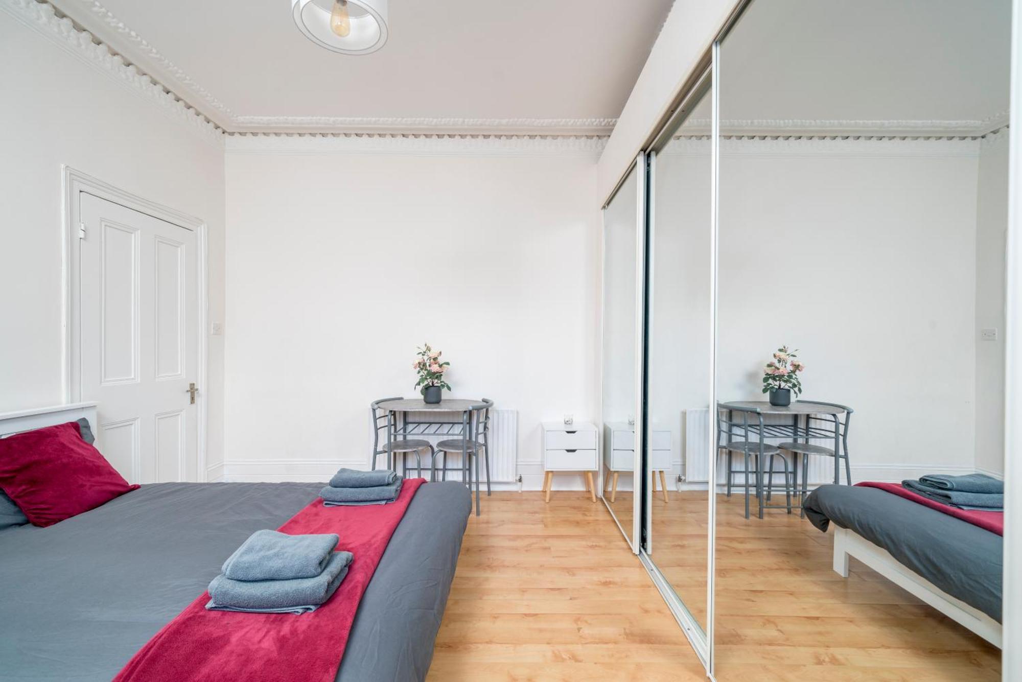 Cozy & Comfy Woodgreen Station 2br 2mins To Metro 20mins To Apartment London