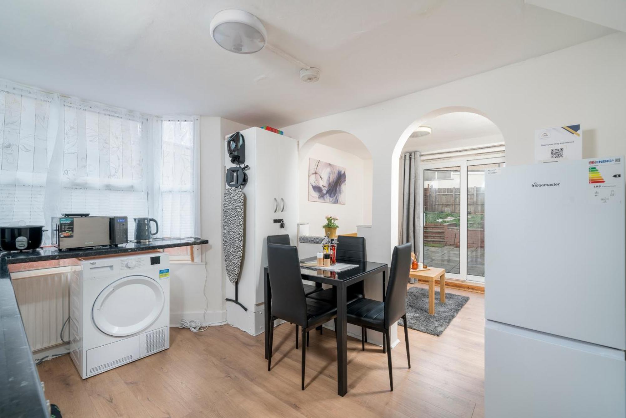 Cozy & Comfy Woodgreen Station 2br 2mins To Metro 20mins To Apartament *